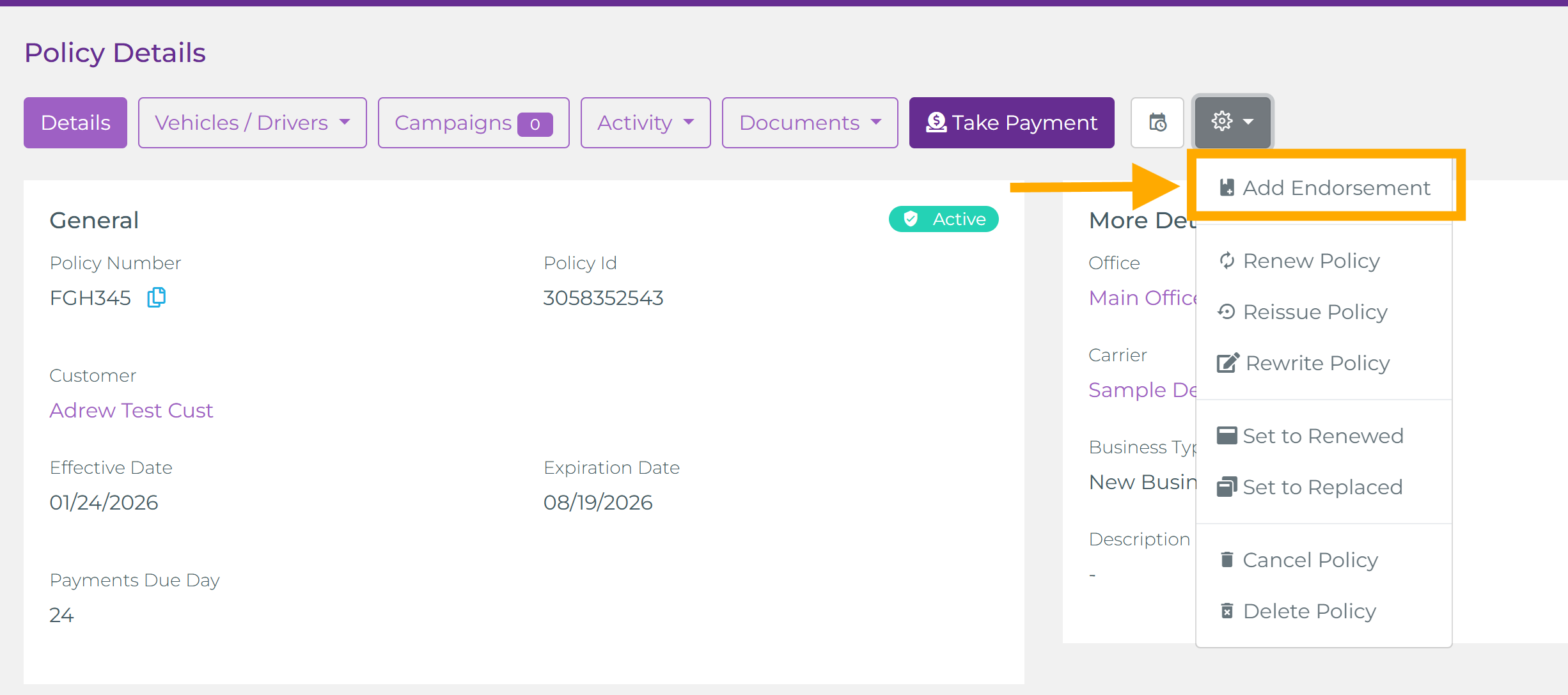 Menú de engranaje de la póliza con Agregar Endoso destacado